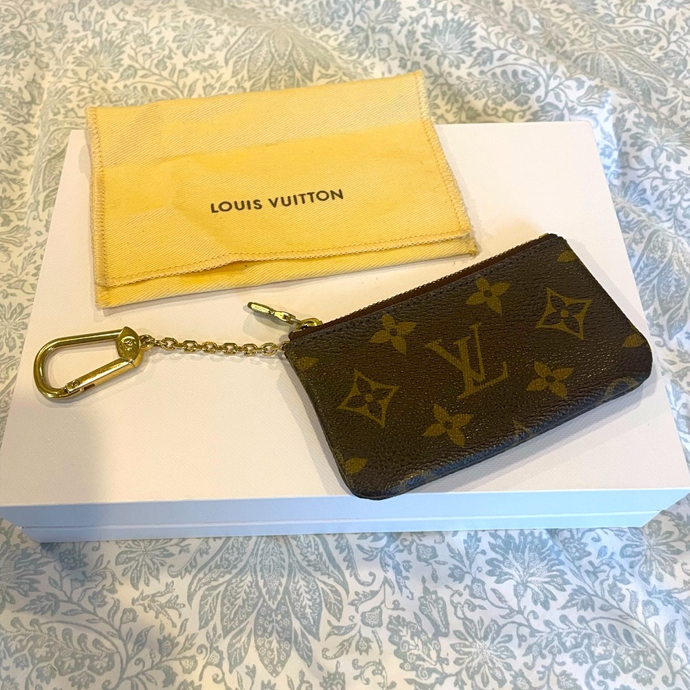Louis Vuitton key pouch wallet